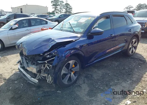 2022 Audi E-Tron Premium Plus Quattro z USA, uszkodzony, nr VIN WA1LAAGE5NB014726